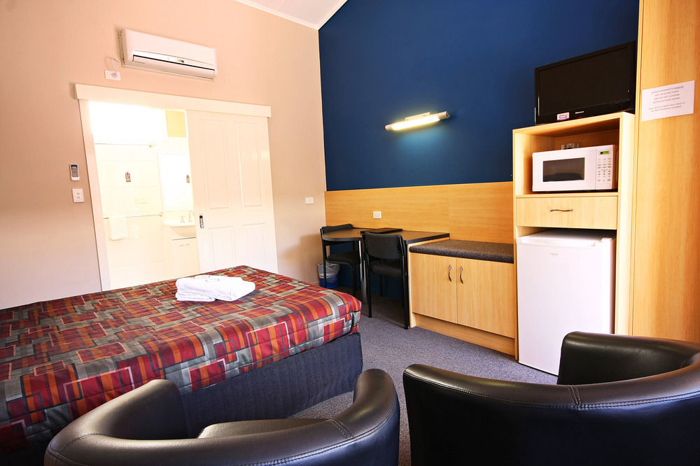 Downs Motel Toowoomba Esterno foto