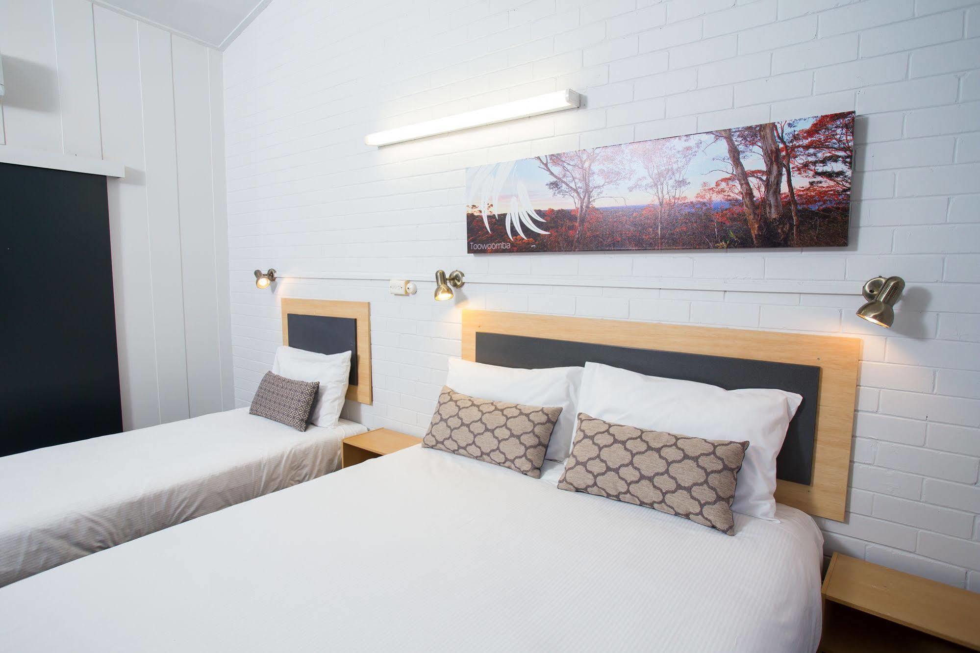 Downs Motel Toowoomba Esterno foto